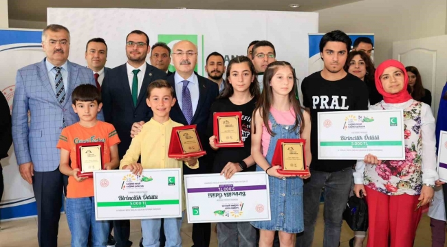 Adana'da "Sağlıklı Nesil Sağlıklı Gelecek" yarışmasının ödülleri verildi