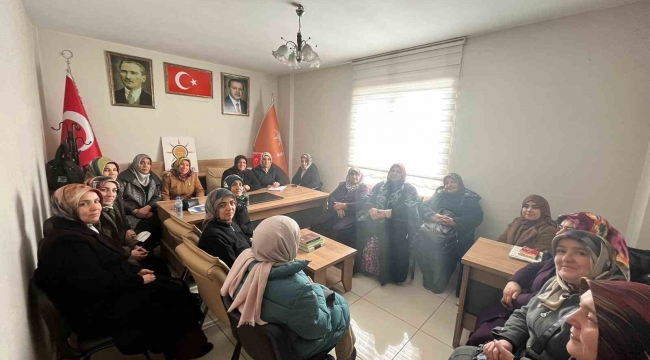 AK Parti Elbistan Kadın Kolları'nda toplu istifa