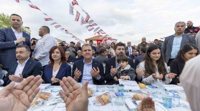 Başkan Seçer, 'Bayram Sofrası'nda Tarsus halkıyla buluştu