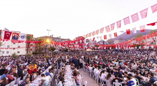 Büyükşehir Belediyesi 227 bin 550 kişilik iftar yemeği ikram etti