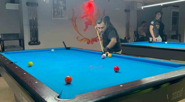 Depremin vurduğu İskenderun'da bilardo turnuvası başladı