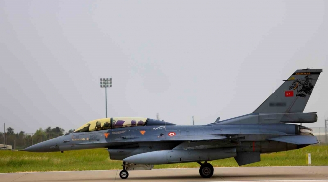 F-16'lar, pilotların kumandasında vatanı koruyor