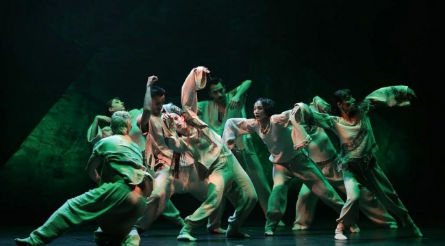 İstanbul Modern Dans Topluluğu, Mersin'de sahne aldı