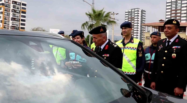 Jandarma ekipleri bayram dolayısıyla trafik denetimlerini arttırdı