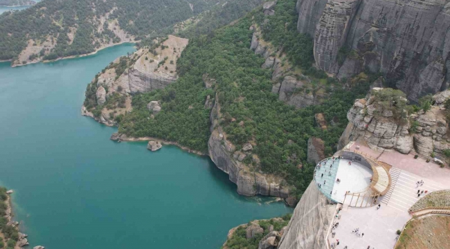 Kahramanmaraş'ta Ali Kayası Cam Teras'a ziyaretçi akını