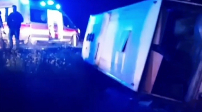 Kahramanmaraş'ta kontrolden çıkan servis minibüsü yan yattı: 9 yaralı