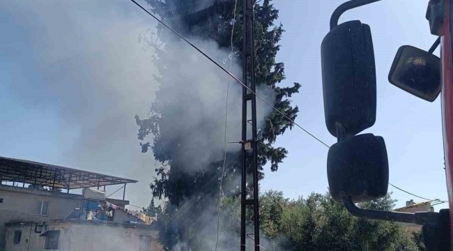 Kumlu'da çıkan bahçe yangını söndürüldü