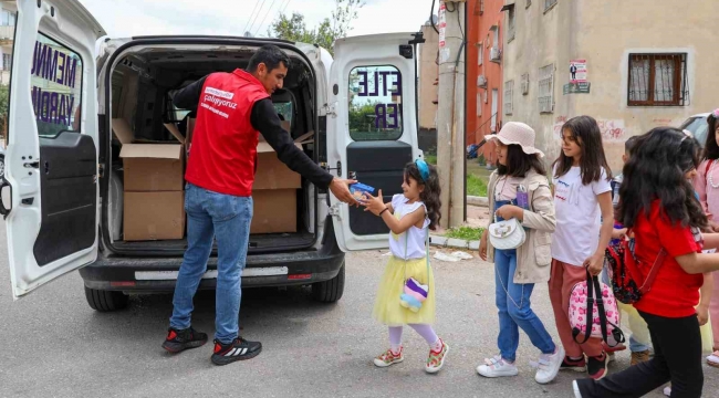 Mersin Büyükşehir Belediyesinden çocuklara bayram hediyesi