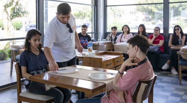 Mersin'de gençler 'Mertuseg Projesi' ile turizm sektörüne hazırlanıyor