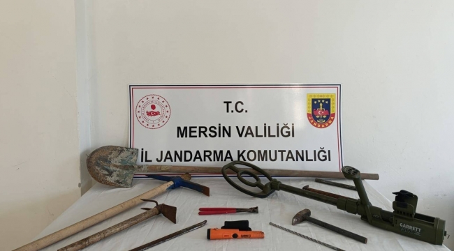 Mersin'de kaçak kazı yapan 2 kişi yakalandı