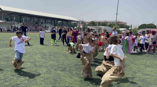 Osmaniye'de depremzede çocuklar için 23 Nisan etkinliği düzenlendi