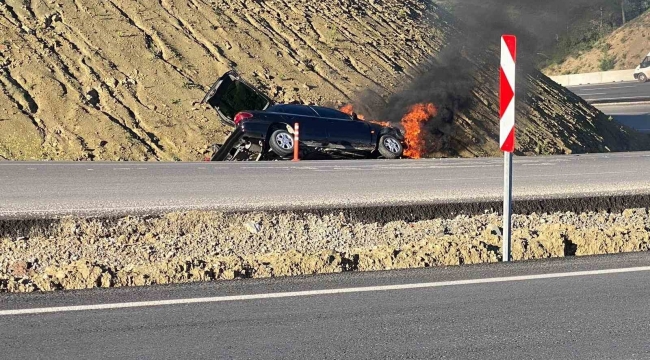 Osmaniye'de kaza yapan otomobil yandı: 1 yaralı