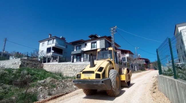 Toroslar'da yollar bakımdan geçiriliyor