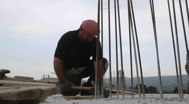 Yeni bir şehrin kurulduğu enkaz kentte bin 500 TL yevmiyeye iş var, işçi yok